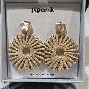 💛▪️Piper K ▪️ Gold and Cream Statement Earrings